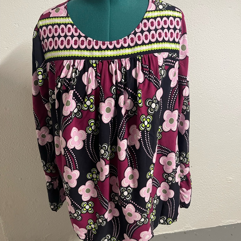 Cute Crown & Ivy shirt!